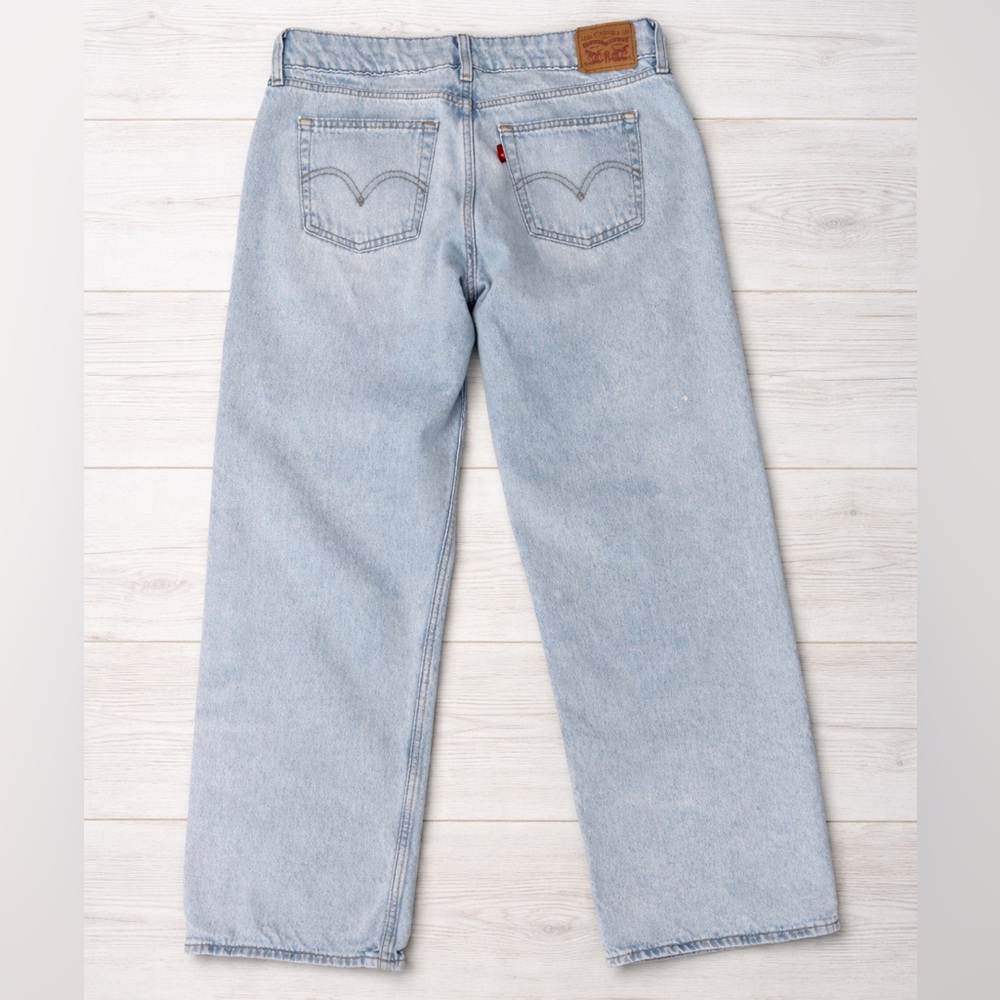 Levi's Light Blue Wash Low Rise Jeans - Size 31 - Picture 2 of 5